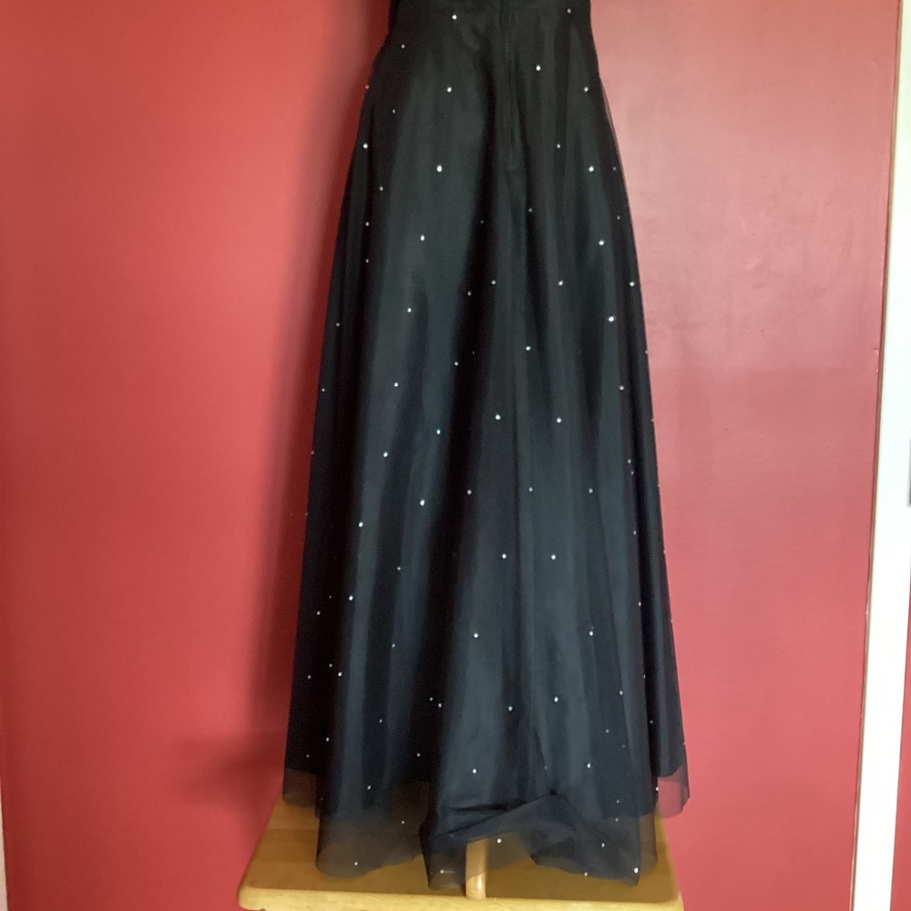 Evening Gawn, Black beaded with “diamonds”, size 10 - Picture 2 of 3